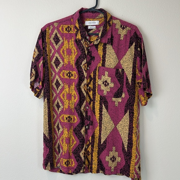 UO Urban Outfitters Diamond Stripe Short-Sleeve Rayon Shirt - Picture 2 of 13